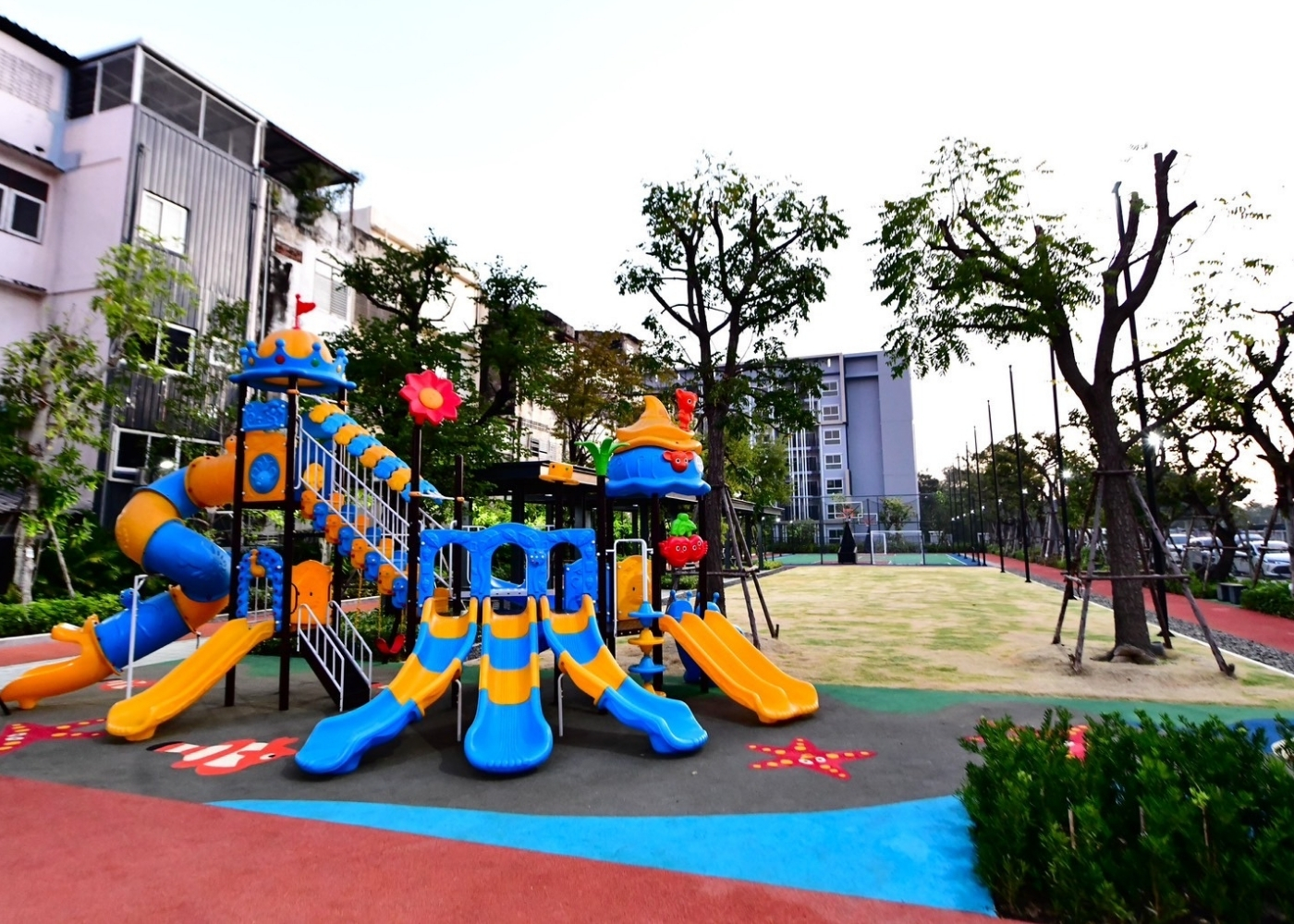 Phloen Phrakhanong Pocket Park