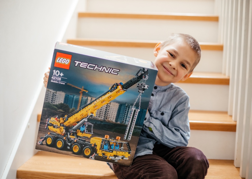 Gift Idea: Become the Favourite Aunt or Uncle With These Kid-Approved Gifts
