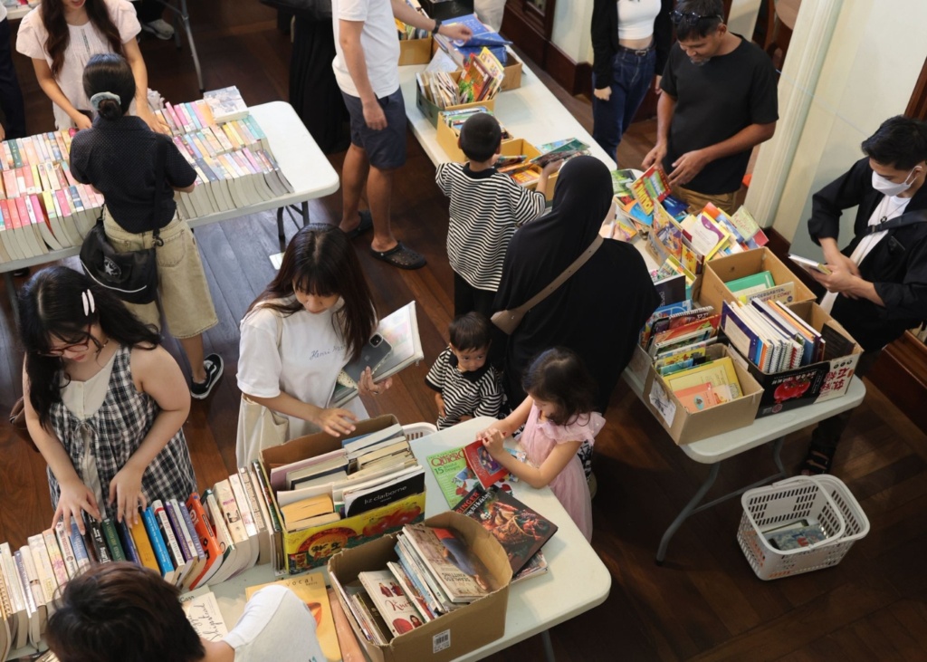 Hunt for secondhand books at Neilson Hays Library Bi-Annual Book Sale
