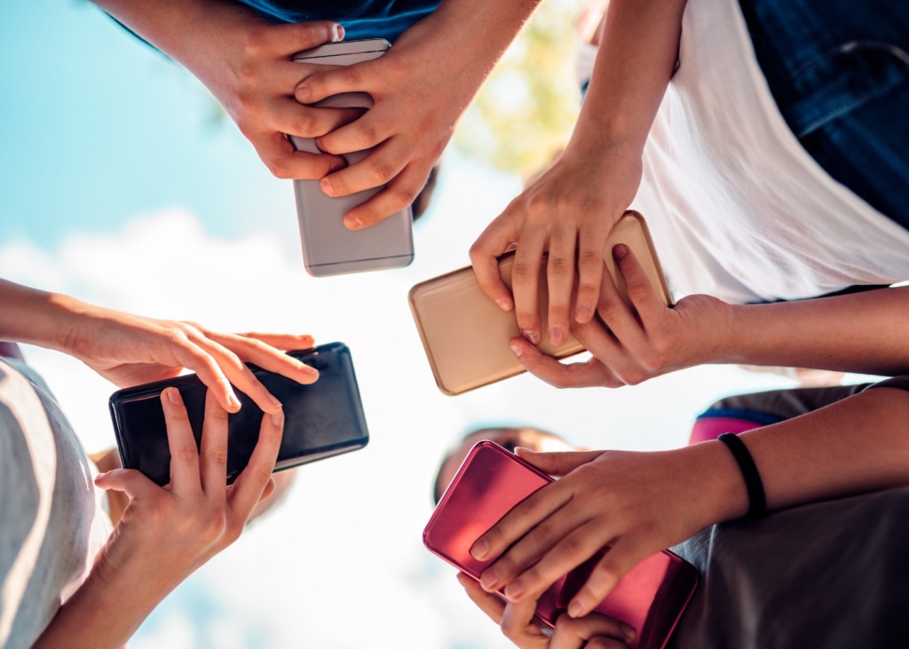 Bangkok schools introduce new rule to keep classrooms phone-free