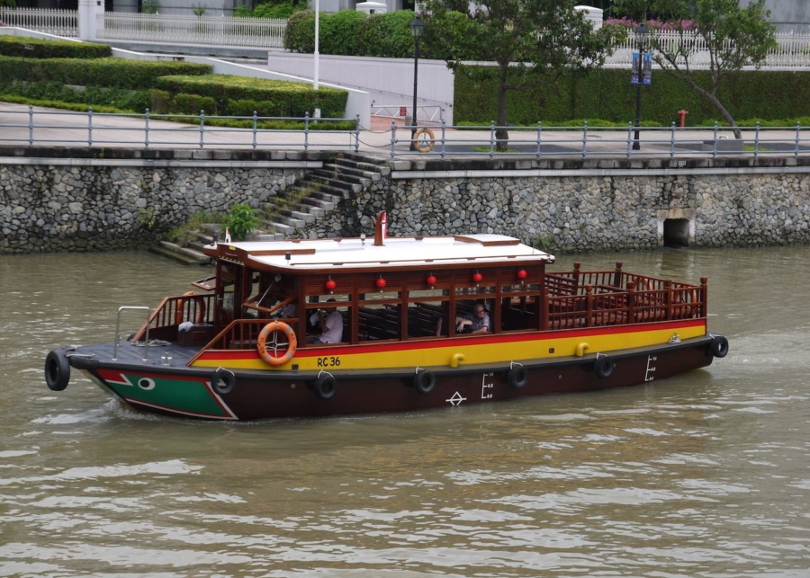 things to do with grandparents in singapore river cruise boat quay