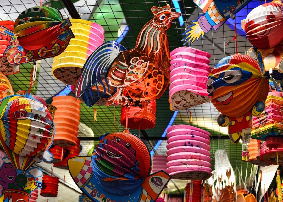 how to Mid-Autumn Festival with kids in Singapore lanterns