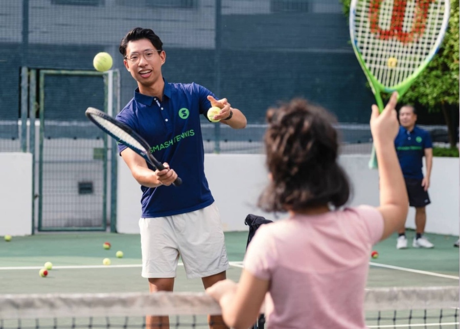 Smash Tennis lessons for young beginners