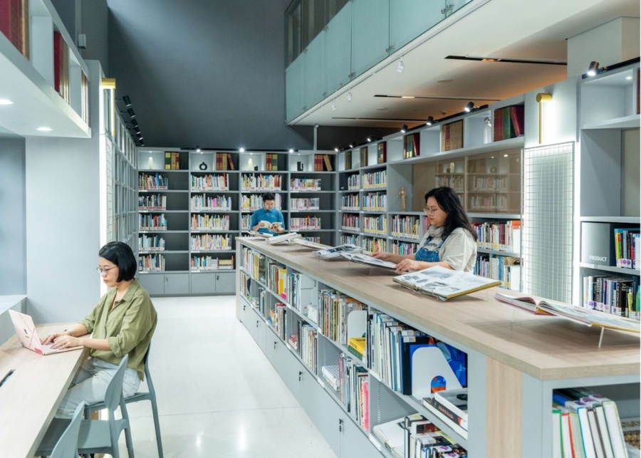 Central arts Library @ UAS