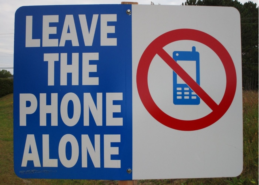 MOE smartphone guidelines ban