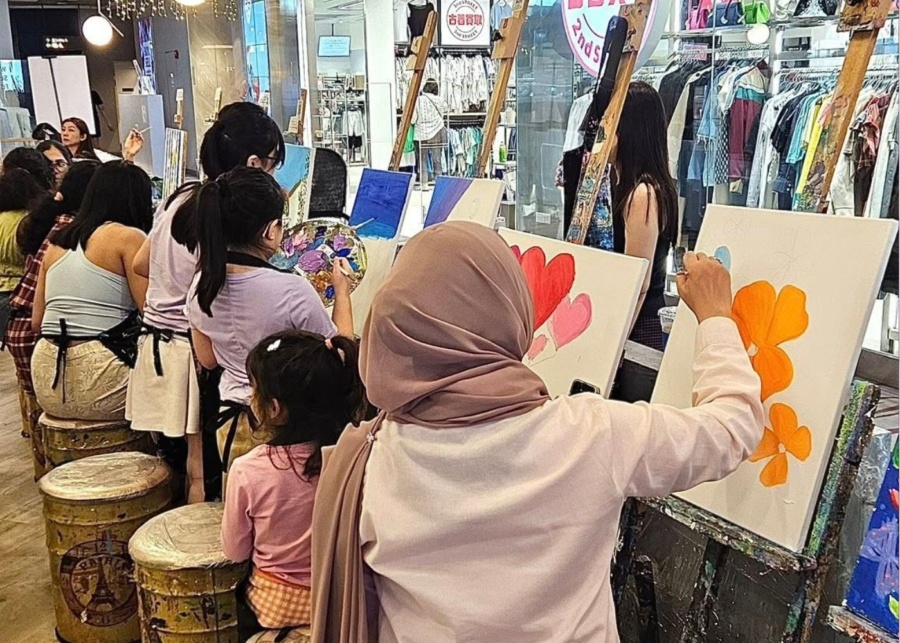 cafe de paris art jamming at orchard road