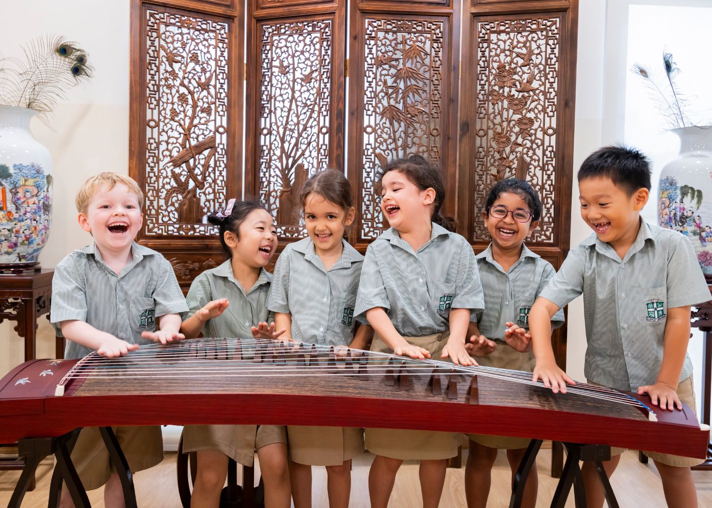 Choosing a bilingual programme for your child