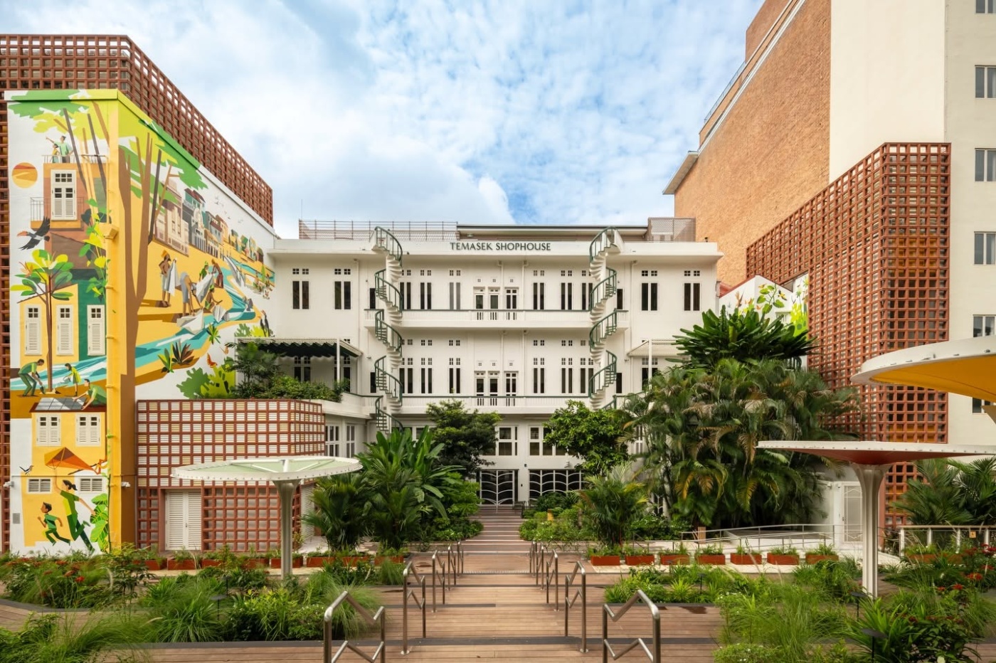 Temasek Shophouse: Let's explore the neighbourhood