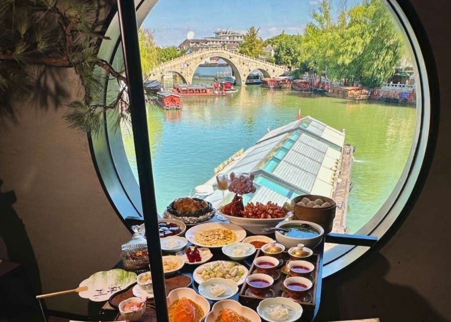suzhou with kids - take gusu boat banquet